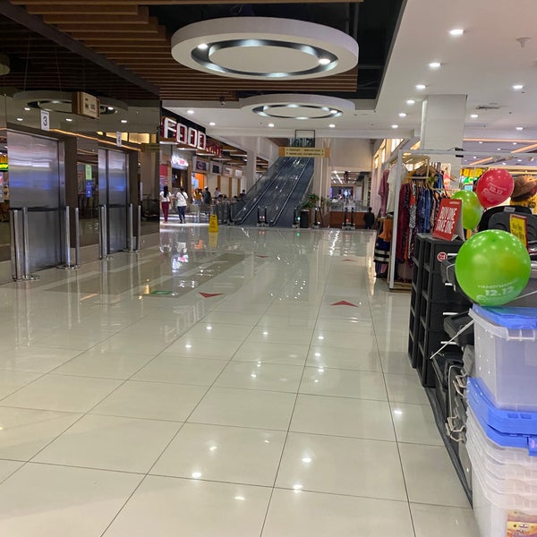 Cherry Foodarama (Now Closed) Supermarket in Pleasant Hills