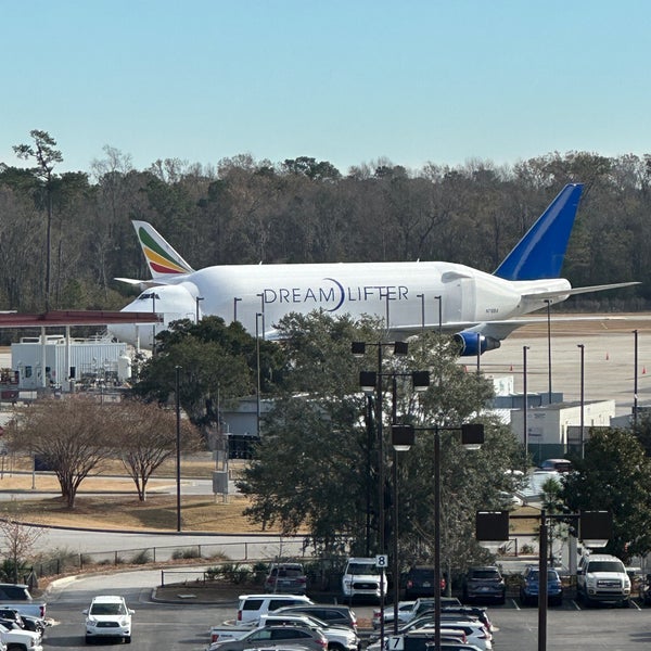 รูปภาพถ่ายที่ Charleston International Airport (CHS) โดย Wayne เมื่อ 12/30/2022