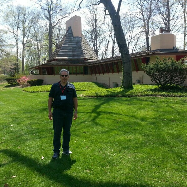 Frank Lloyd Wright�s Woodside House Marion, IN
