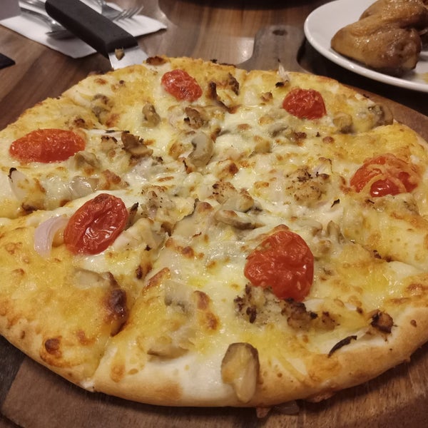 Pizza Hut Pizza Place in Kuching
