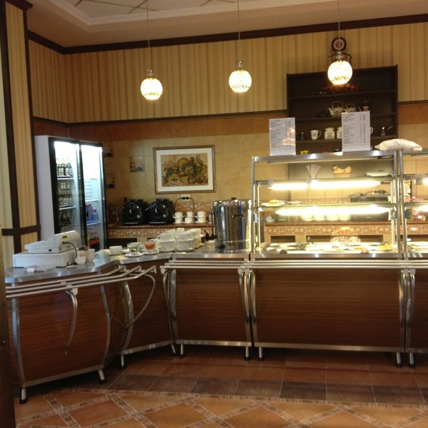 Буфет ромео бфт112. Вывеска буфет. Буфет ensemble 200. Старинный ореховый буфет. Советский трехстворчатый буфет с расстекловкой.