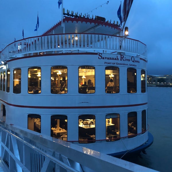 Снимок сделан в Savannah&#39;s Riverboat Cruises пользователем Donna S. 10/19/2019