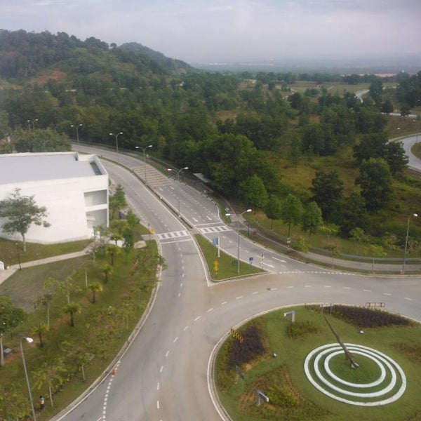 Photos at Fakulti Pengurusan Perniagaan, UiTM Puncak Alam - Kuala 