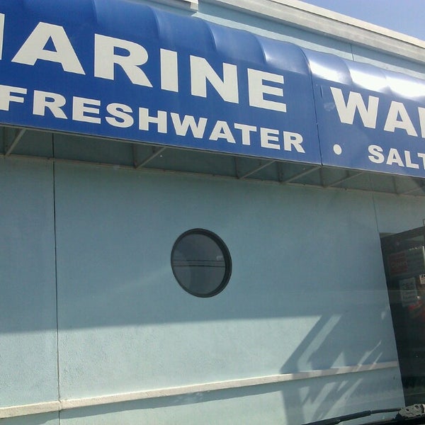 Marine Warehouse Aquarium - Pet Store in Village of Tampa