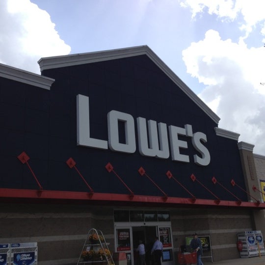 Lowe's Home Improvement Hardware Store in Ocala