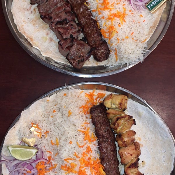 Foto scattata a Kabobi - Persian and Mediterranean Grill da Ali il 11/5/2020