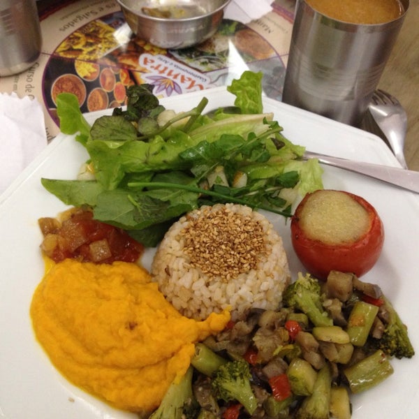 รูปภาพถ่ายที่ Mantra Gastronomia e Arte โดย Vasco เมื่อ 6/15/2013