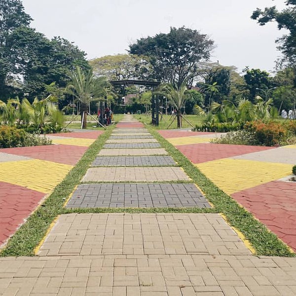 Photos At Taman Heulang 2 Tips From 89 Visitors