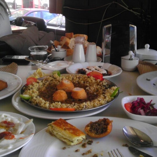 Hünerli Eller Mantı Evi Türk Ev Yemekleri Restoranı