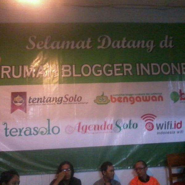 Das Foto wurde bei Rumah Blogger Indonesia von tomi k. am 7/24/2013 aufgenommen