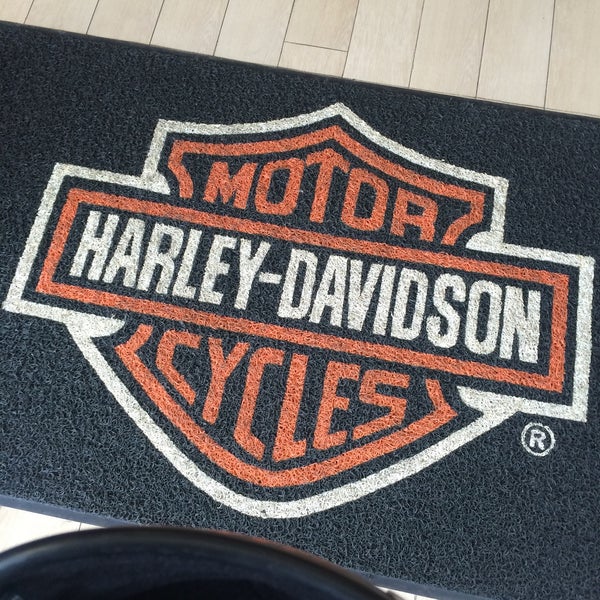 Foto tirada no(a) Capital Harley-Davidson por Dan K. em 3/7/2016