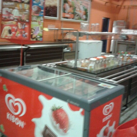 Foto tirada no(a) Comercial Carvalho - Centro - Caxias/MA por Regison R. em 10/18/2012