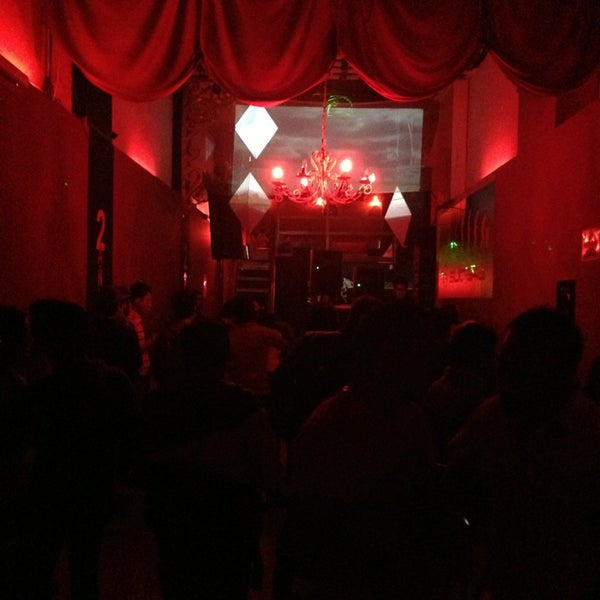 2/11/2013에 Jake G.님이 Sudaka DJ Club에서 찍은 사진