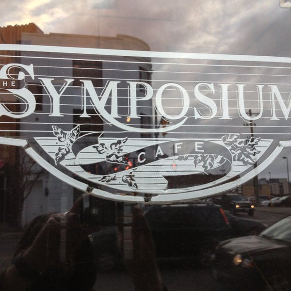3/27/2013 tarihinde Aaron Cziyaretçi tarafından Symposium Cafe Restaurant Waterloo'de çekilen fotoğraf