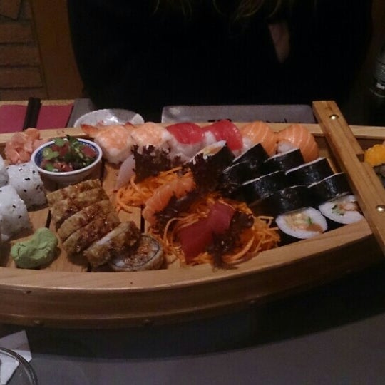 2/24/2016에 Edward M.님이 Sushi Paradise에서 찍은 사진