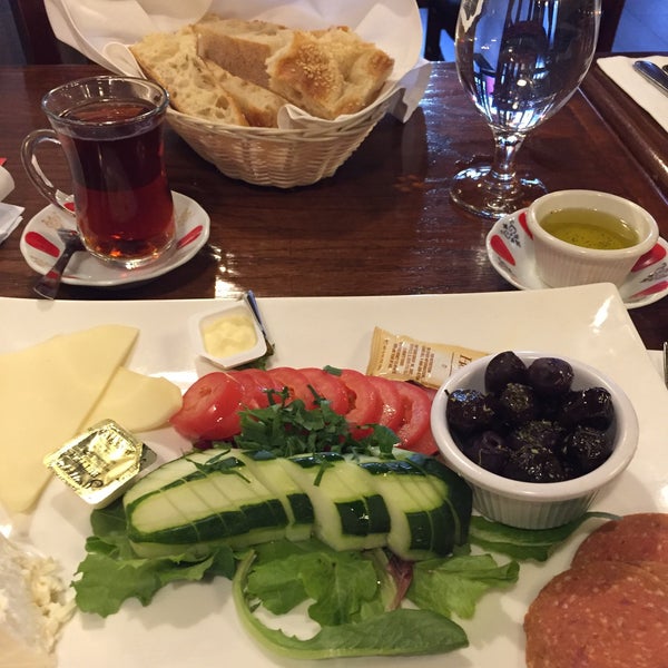 Foto diambil di ABA Turkish Restaurant oleh Ahmet pada 2/26/2017