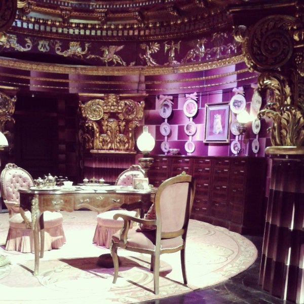 Foto tirada no(a) Umbridge&#39;s Office por Blanche N. em 3/8/2013