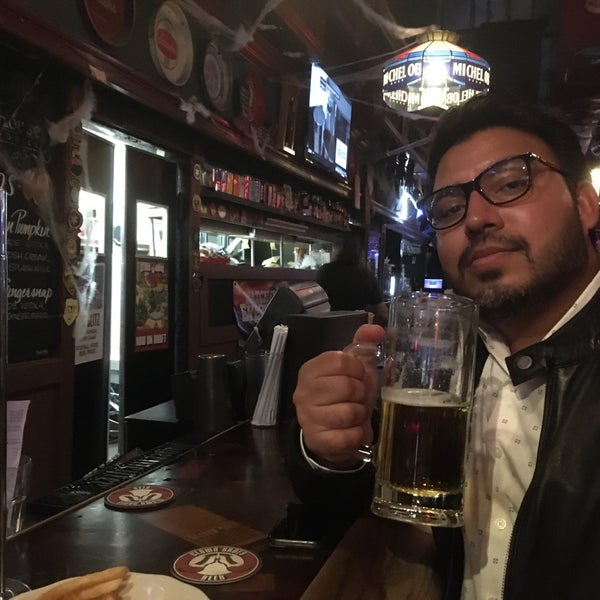 Photo taken at Pour House Bar &amp; Grill by Lobke v. on 10/28/2019