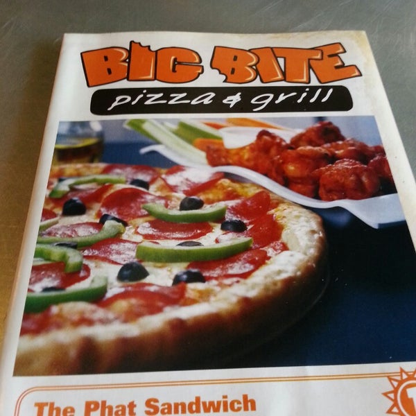 7/23/2013にMark C.がBig Bite Pizza &amp; Grillで撮った写真