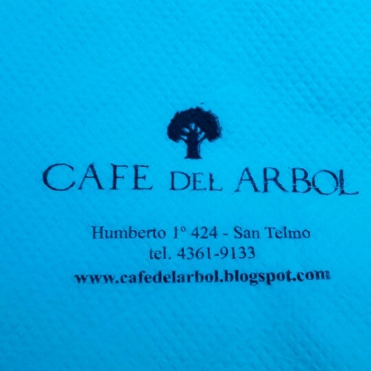 Photo taken at Café del Árbol by Valeria E. on 9/22/2013