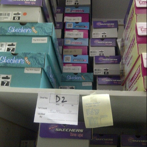 causeway point skechers