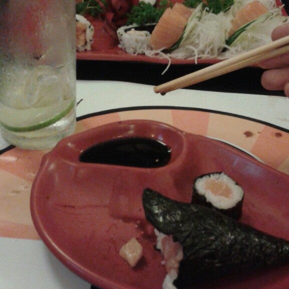 Photo taken at Seu Miyagi Sushi Lounge by Matheus F. on 7/12/2014