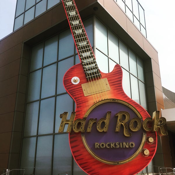 Das Foto wurde bei Hard Rock Rocksino Northfield Park von Niti V. am 4/1/2018 aufgenommen