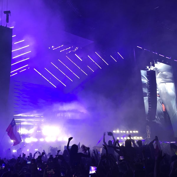 Photo taken at Ultra Music Festival by Zz on 3/26/2018