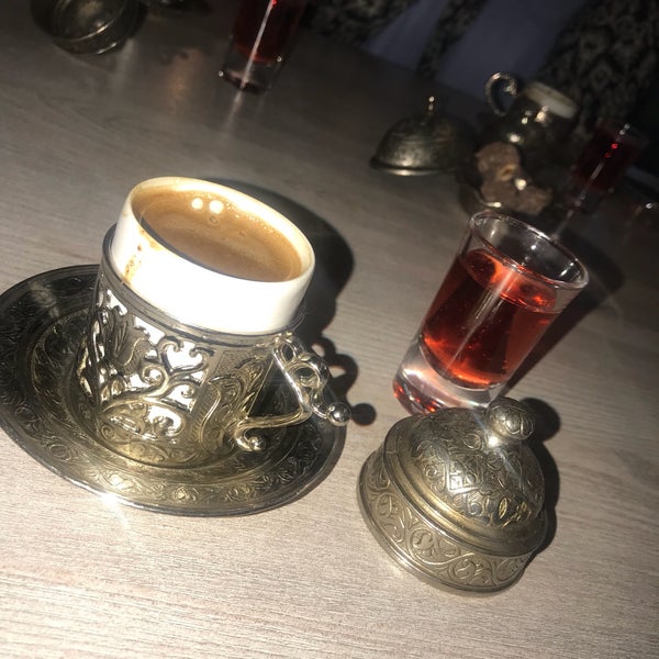 Foto scattata a Bahçem Cafe da Ebru il 6/5/2018