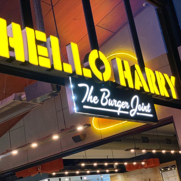 Гарри стилес. Гарри стайлс кучерявый. Hello harry. Hello harry. Hello harry.