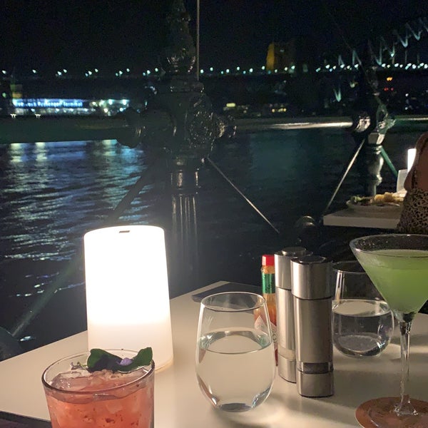 Photo taken at Sydney Cove Oyster Bar by Paula T. on 12/29/2019