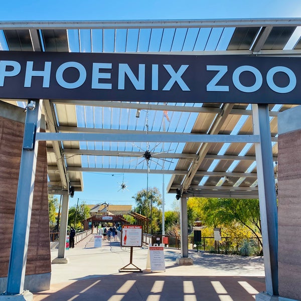 Photo taken at Phoenix Zoo by Mingyu L. on 12/26/2020