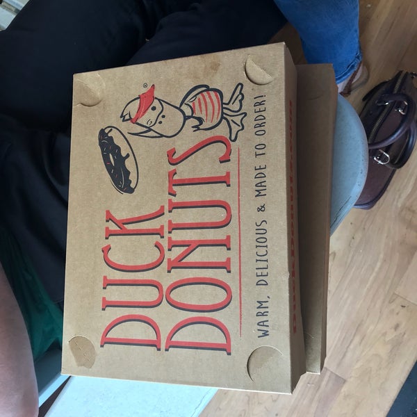 3/31/2018 tarihinde Anita 🌊ziyaretçi tarafından Duck Donuts'de çekilen fotoğraf