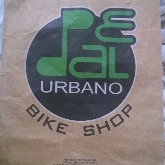 Das Foto wurde bei Pedal Urbano Bike Shop von Julianno J. am 3/6/2014 aufgenommen