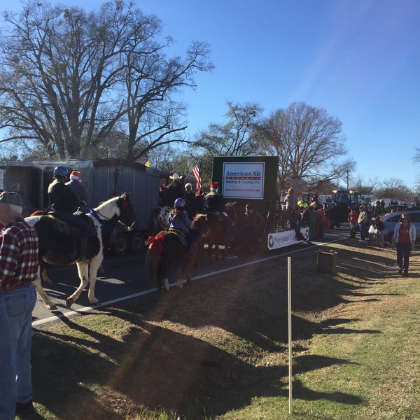 Lowrys Christmas Parade 2022 Lowrys Christmas Parade (Now Closed) - Lowrys, Sc