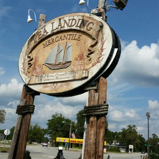 Photos at Callahan's Nautical Gifts of Calabash 23 tips from 1519