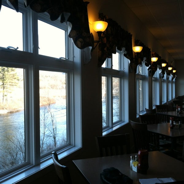 Northland Restaurant & Dairy Bar American Restaurant in Berlin