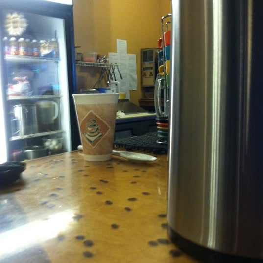 11/26/2012にZachAriah J.がShort North Coffee Houseで撮った写真