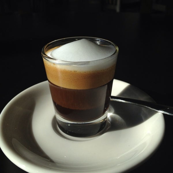 2/27/2014에 Laura C.님이 Créma Espresso Gourmet에서 찍은 사진