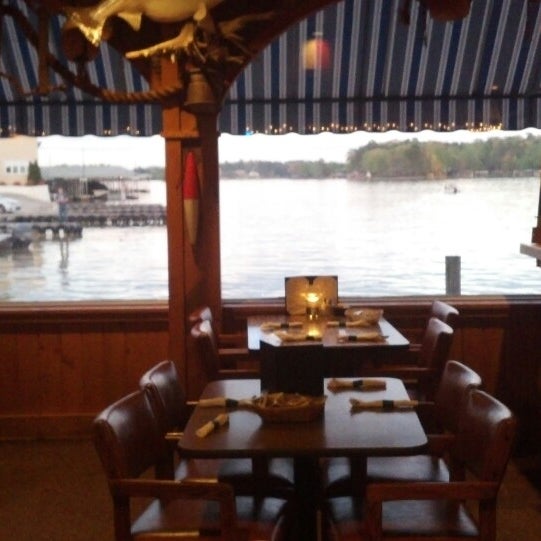 Foto tomada en Fisherman&#39;s Wharf Seafood and Steakhouse  por Willie P. el 4/13/2015