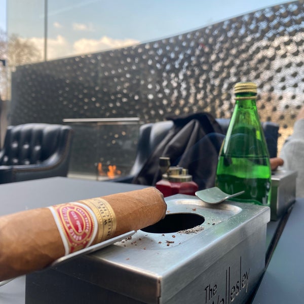 Foto scattata a Cigar Terrace da O il 3/20/2022