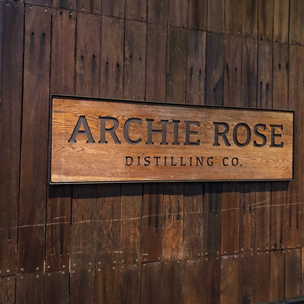 10/17/2020 tarihinde Scott H.ziyaretçi tarafından Archie Rose Distilling Co.'de çekilen fotoğraf