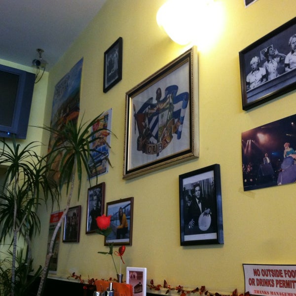1/25/2013 tarihinde James G.ziyaretçi tarafından Havana Express Cafe &amp; Bakery'de çekilen fotoğraf