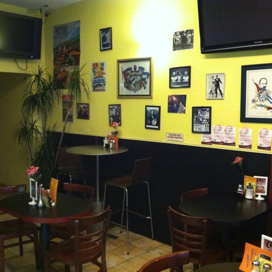 11/28/2012にJames G.がHavana Express Cafe &amp; Bakeryで撮った写真