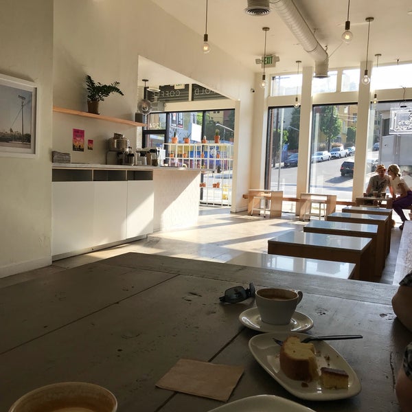 8/13/2018 tarihinde Christina L.ziyaretçi tarafından Eightfold Coffee'de çekilen fotoğraf