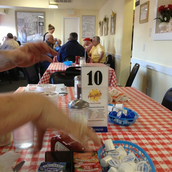 1/22/2013 tarihinde 🚜Big C.ziyaretçi tarafından Angie&#39;s Restaurant'de çekilen fotoğraf