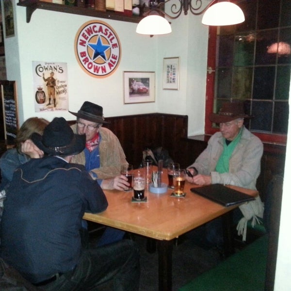 Das Foto wurde bei Finn McCool&#39;s Irish Bar von Florian am 3/13/2013 aufgenommen