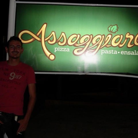 รูปภาพถ่ายที่ Assaggiare โดย Amigosdemisslulu B. เมื่อ 10/16/2012