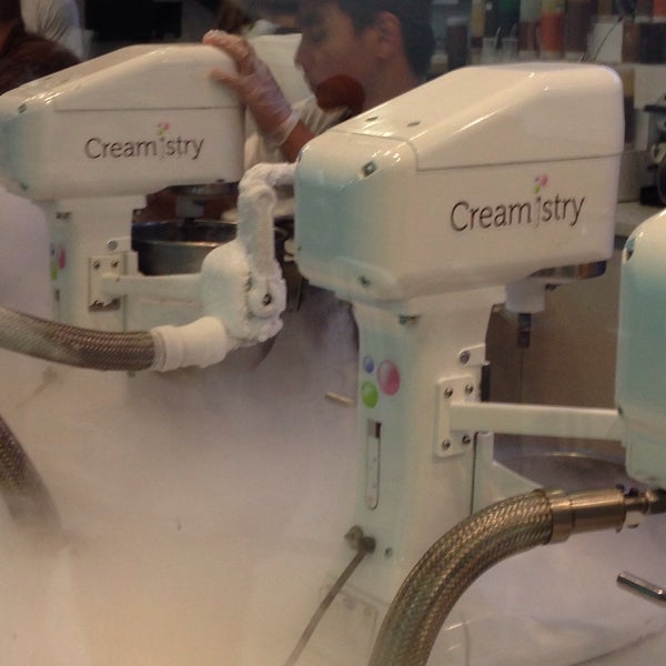 รูปภาพถ่ายที่ Creamistry โดย Hoang N. เมื่อ 9/7/2015