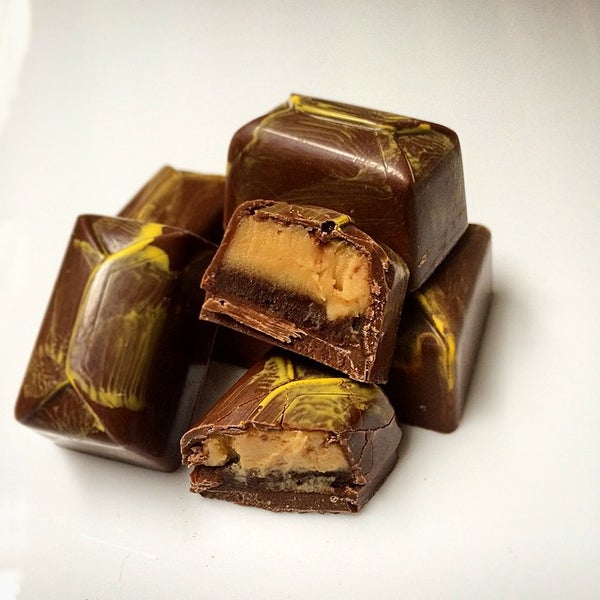 Снимок сделан в Perfection Chocolates &amp; Sweets пользователем J K. 6/29/2015